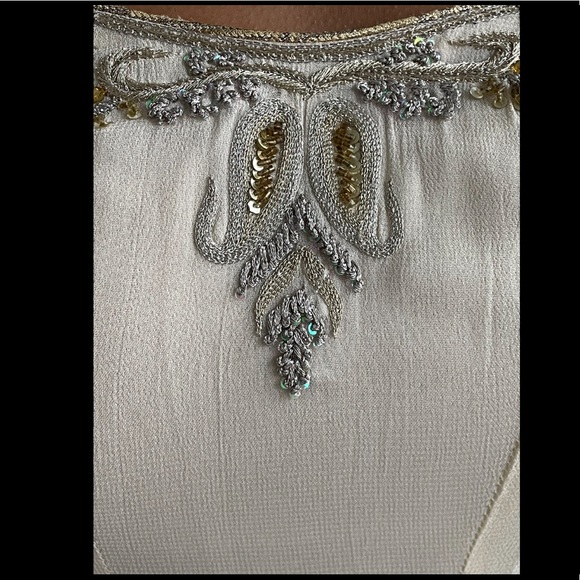 Cream salwar kameez with velvet detailing - Picture 3 of 4